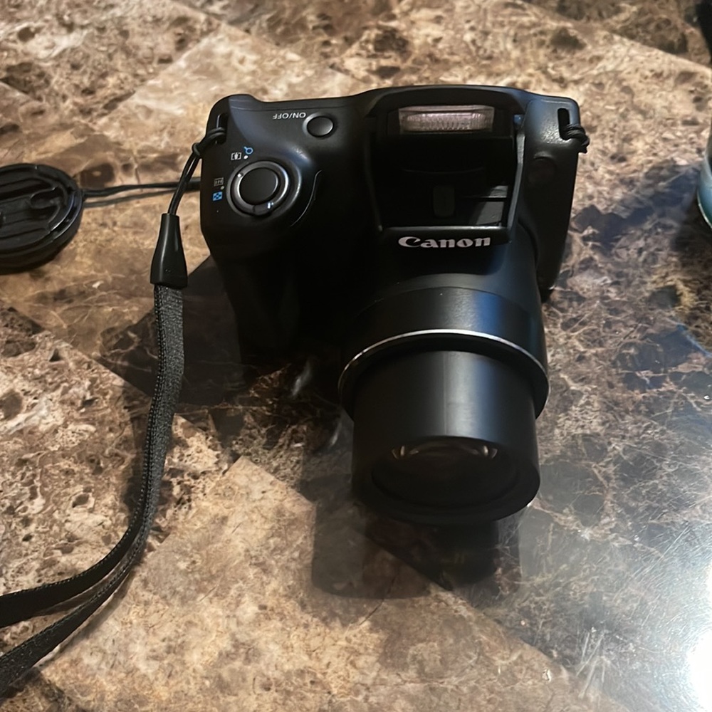 Canon PowerShot 📷 - Picture 13 of 13